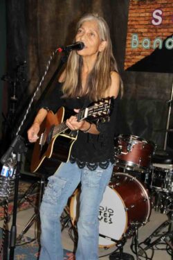 Vicki Sanchez
Oct 2 2025
The Main Theater Vicki Sanchez Oct 2 2025 The Main Theater
